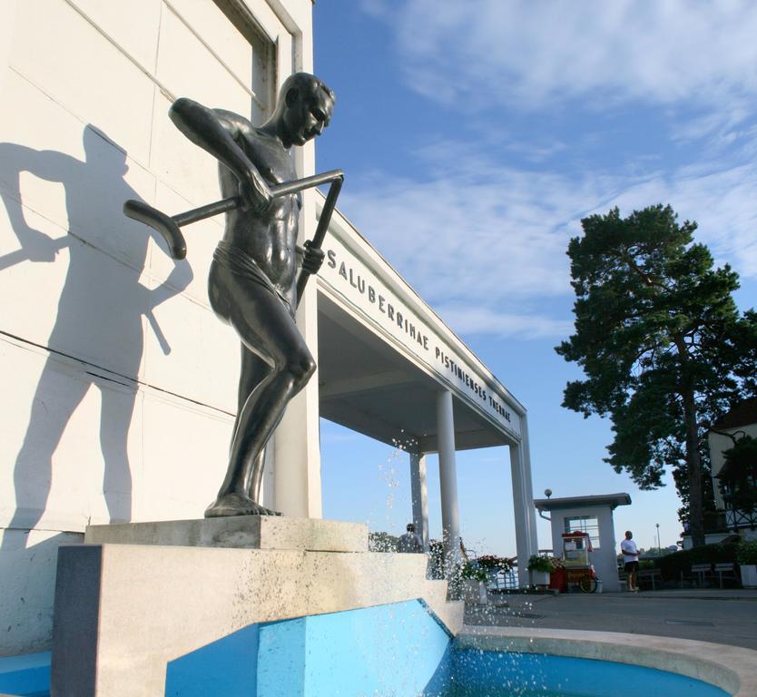Ensana Vila Trajan Пиещани Екстериор снимка